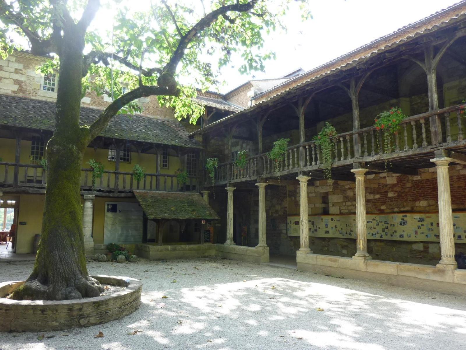 Hotel De France Bergerac Bagian luar foto