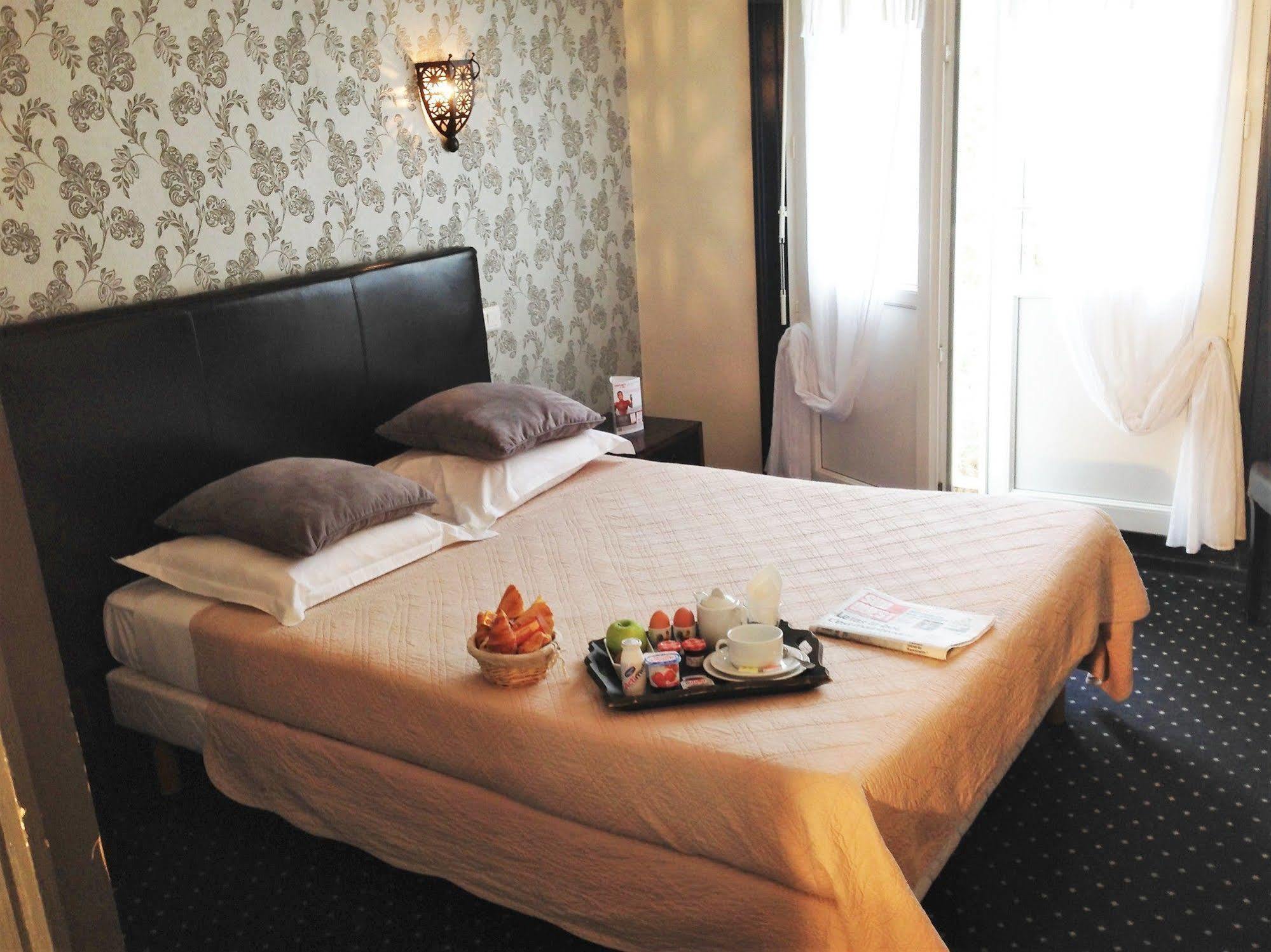 Hotel De France Bergerac Bagian luar foto